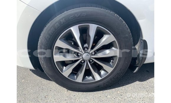 Buy Import Kia Carnival White Car in Import - Dubai in Agalega Islands Buy Import Kia Carnival White Car in Import - Dubai in Agalega Islands