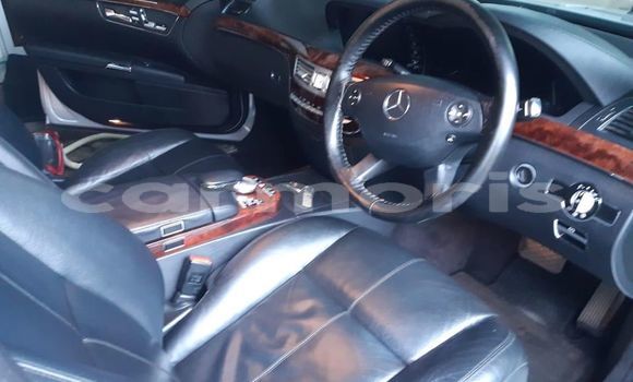 Buy Used Mercedes-Benz S–Class Silver Car in Bel Air in Flacq Buy Used Mercedes-Benz S–Class Silver Car in Bel Air in Flacq