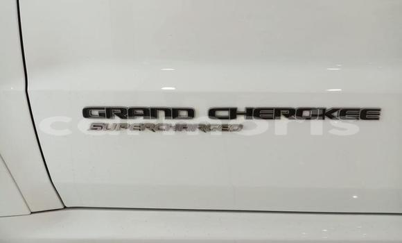 Buy Used Jeep Grand Cherokee White Car in Port Louis in Port Louis District Buy Used Jeep Grand Cherokee White Car in Port Louis in Port Louis District