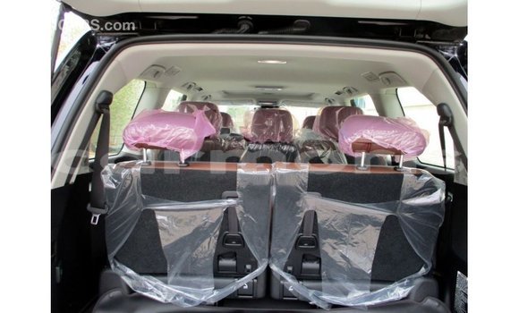 Acheter Import Voiture Toyota Land Cruiser Noir à Import - Dubai, Îles Agalega Acheter Import Voiture Toyota Land Cruiser Noir à Import - Dubai, Îles Agalega