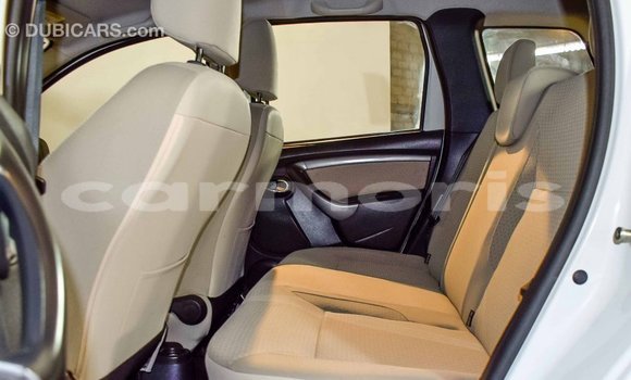 Buy Import Renault Duster White Car in Import - Dubai in Agalega Islands Buy Import Renault Duster White Car in Import - Dubai in Agalega Islands