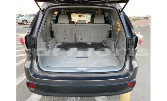 Buy Import Toyota Highlander Other Car in Import - Dubai in Agalega Islands Buy Import Toyota Highlander Other Car in Import - Dubai in Agalega Islands
