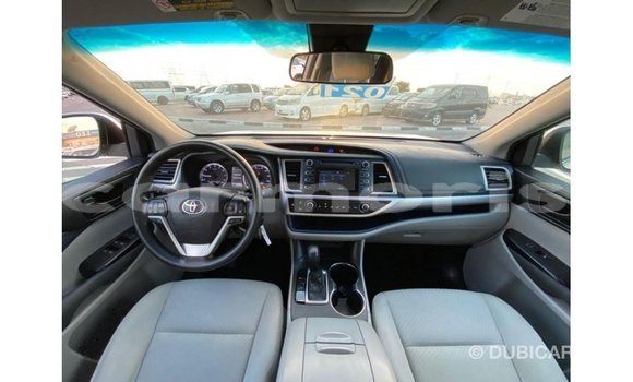 Buy Import Toyota Highlander White Car in Import - Dubai in Agalega Islands Buy Import Toyota Highlander White Car in Import - Dubai in Agalega Islands