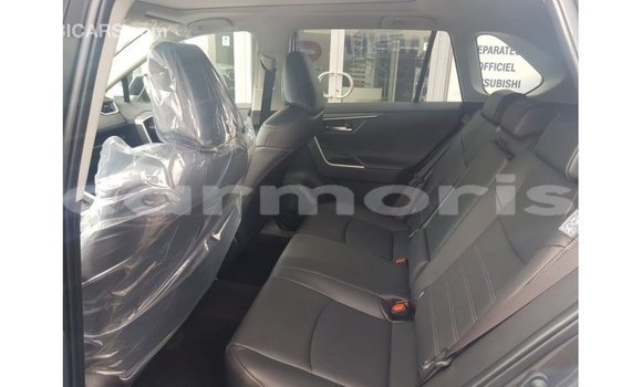 Buy Import Toyota HiAce Other Truck in Import - Dubai in Agalega Islands Buy Import Toyota HiAce Other Truck in Import - Dubai in Agalega Islands