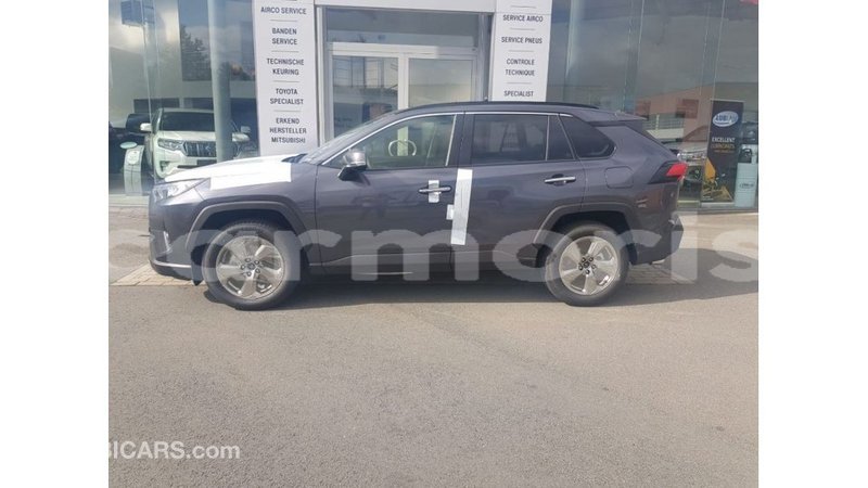 Big with watermark toyota hiace agalega islands import dubai 3949