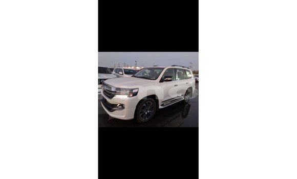 Buy Import Toyota Land Cruiser White Car in Import - Dubai in Agalega Islands Buy Import Toyota Land Cruiser White Car in Import - Dubai in Agalega Islands