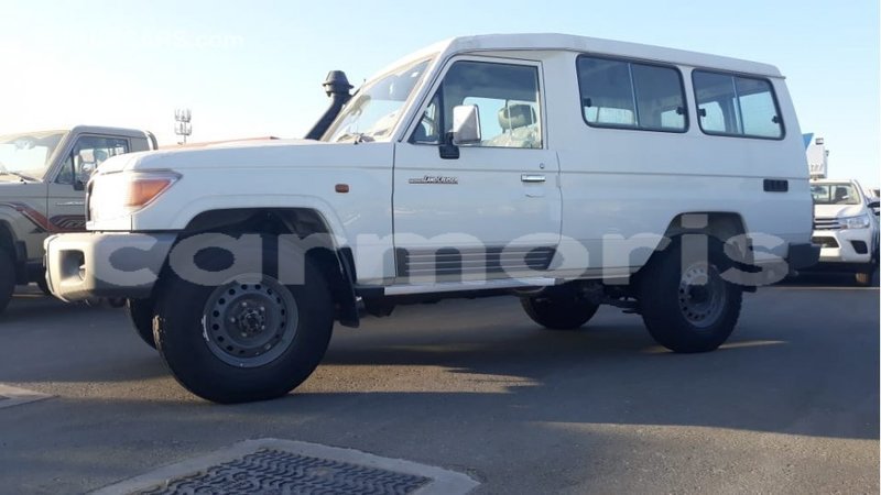 Big with watermark toyota land cruiser agalega islands import dubai 3964