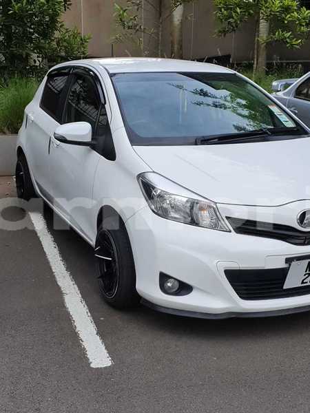 Big with watermark toyota vitz plaines wilhems district quatre bornes 3966