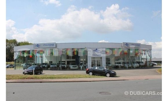 Buy Import Toyota Hilux White Car in Import - Dubai in Agalega Islands Buy Import Toyota Hilux White Car in Import - Dubai in Agalega Islands