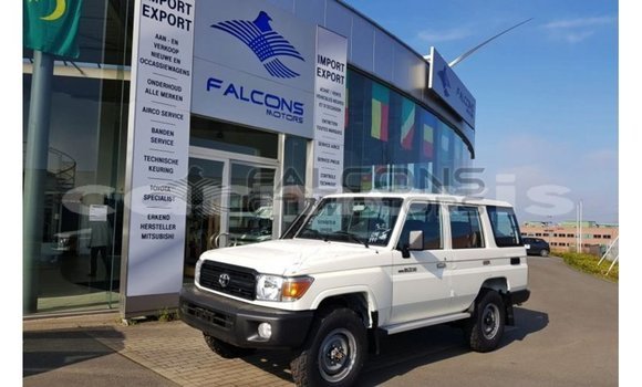 Buy Import Toyota Land Cruiser White Car in Import - Dubai in Agalega Islands Buy Import Toyota Land Cruiser White Car in Import - Dubai in Agalega Islands