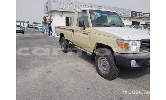 Buy Import Toyota Land Cruiser Beige Car in Import - Dubai in Agalega Islands Buy Import Toyota Land Cruiser Beige Car in Import - Dubai in Agalega Islands