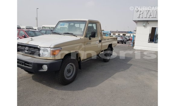 Buy Import Toyota Land Cruiser Beige Car in Import - Dubai in Agalega Islands Buy Import Toyota Land Cruiser Beige Car in Import - Dubai in Agalega Islands