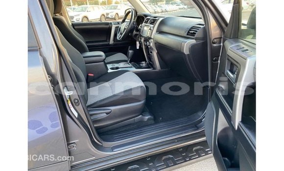 Buy Import Toyota HiAce Other Truck in Import - Dubai in Agalega Islands Buy Import Toyota HiAce Other Truck in Import - Dubai in Agalega Islands