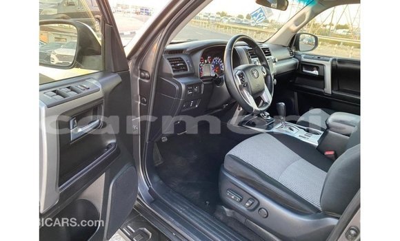 Buy Import Toyota HiAce Other Truck in Import - Dubai in Agalega Islands Buy Import Toyota HiAce Other Truck in Import - Dubai in Agalega Islands
