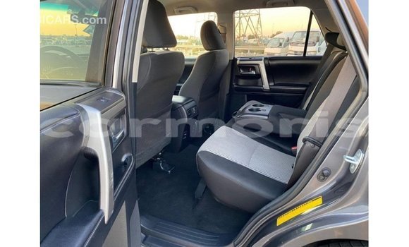 Buy Import Toyota HiAce Other Truck in Import - Dubai in Agalega Islands Buy Import Toyota HiAce Other Truck in Import - Dubai in Agalega Islands