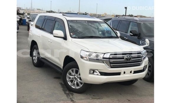 Acheter Import Voiture Toyota Land Cruiser Blanc à Import - Dubai, Îles Agalega Acheter Import Voiture Toyota Land Cruiser Blanc à Import - Dubai, Îles Agalega