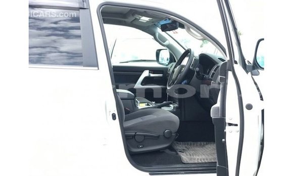 Acheter Import Voiture Toyota Land Cruiser Blanc à Import - Dubai, Îles Agalega Acheter Import Voiture Toyota Land Cruiser Blanc à Import - Dubai, Îles Agalega