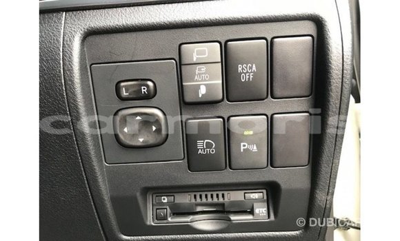 Acheter Import Voiture Toyota Land Cruiser Blanc à Import - Dubai, Îles Agalega Acheter Import Voiture Toyota Land Cruiser Blanc à Import - Dubai, Îles Agalega