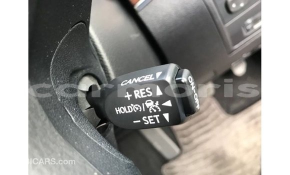 Acheter Import Voiture Toyota Land Cruiser Blanc à Import - Dubai, Îles Agalega Acheter Import Voiture Toyota Land Cruiser Blanc à Import - Dubai, Îles Agalega