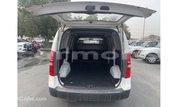 Buy Import Hyundai Cargo White Car in Import - Dubai in Agalega Islands Buy Import Hyundai Cargo White Car in Import - Dubai in Agalega Islands
