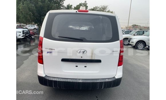 Buy Import Hyundai Cargo White Car in Import - Dubai in Agalega Islands Buy Import Hyundai Cargo White Car in Import - Dubai in Agalega Islands