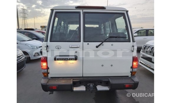 Buy Import Toyota Land Cruiser White Car in Import - Dubai in Agalega Islands Buy Import Toyota Land Cruiser White Car in Import - Dubai in Agalega Islands
