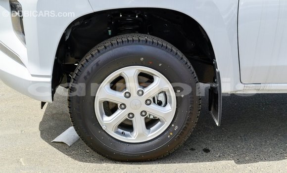 Buy Import Mitsubishi L200 White Car in Import - Dubai in Agalega Islands Buy Import Mitsubishi L200 White Car in Import - Dubai in Agalega Islands