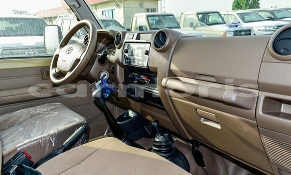 Buy Import Toyota Land Cruiser Beige Car in Import - Dubai in Agalega Islands Buy Import Toyota Land Cruiser Beige Car in Import - Dubai in Agalega Islands