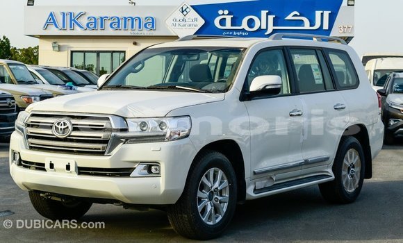 Buy Import Toyota Land Cruiser White Car in Import - Dubai in Agalega Islands Buy Import Toyota Land Cruiser White Car in Import - Dubai in Agalega Islands
