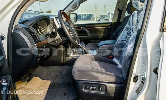 Buy Import Toyota Land Cruiser White Car in Import - Dubai in Agalega Islands Buy Import Toyota Land Cruiser White Car in Import - Dubai in Agalega Islands