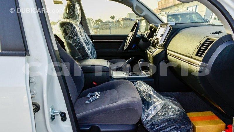 Big with watermark toyota land cruiser agalega islands import dubai 4005