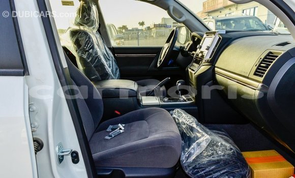 Buy Import Toyota Land Cruiser White Car in Import - Dubai in Agalega Islands Buy Import Toyota Land Cruiser White Car in Import - Dubai in Agalega Islands