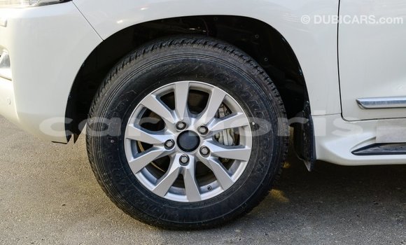 Buy Import Toyota Land Cruiser White Car in Import - Dubai in Agalega Islands Buy Import Toyota Land Cruiser White Car in Import - Dubai in Agalega Islands