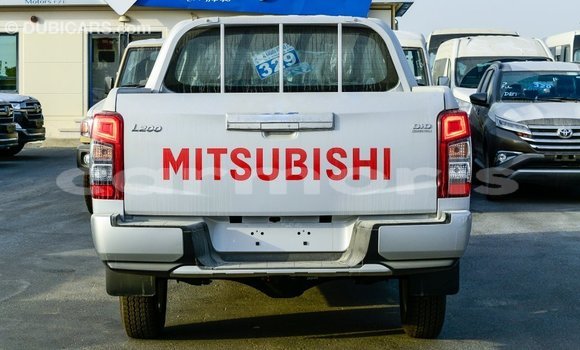 Buy Import Mitsubishi L200 White Car in Import - Dubai in Agalega Islands Buy Import Mitsubishi L200 White Car in Import - Dubai in Agalega Islands