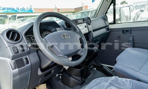 Buy Import Toyota Land Cruiser White Car in Import - Dubai in Agalega Islands Buy Import Toyota Land Cruiser White Car in Import - Dubai in Agalega Islands