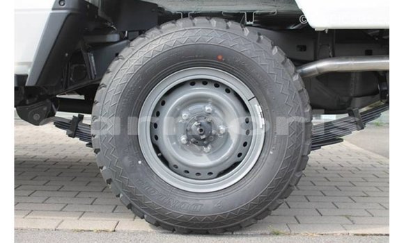 Buy Import Toyota Land Cruiser White Car in Import - Dubai in Agalega Islands Buy Import Toyota Land Cruiser White Car in Import - Dubai in Agalega Islands