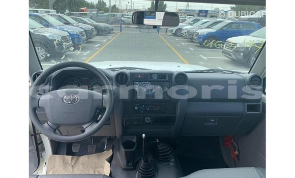 Buy Import Toyota Land Cruiser White Car in Import - Dubai in Agalega Islands Buy Import Toyota Land Cruiser White Car in Import - Dubai in Agalega Islands