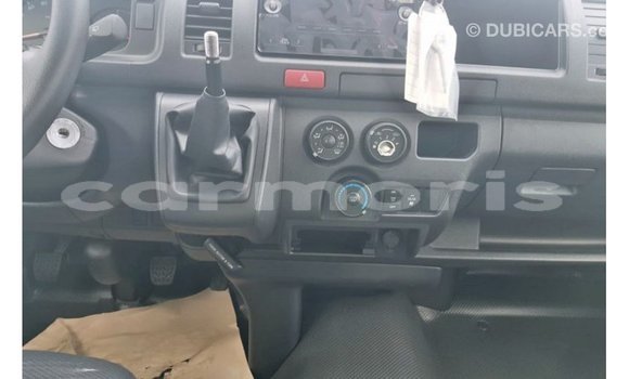 Buy Import Toyota Hiace White Car in Import - Dubai in Agalega Islands Buy Import Toyota Hiace White Car in Import - Dubai in Agalega Islands