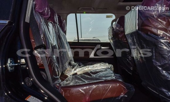 Acheter Import Voiture Toyota Land Cruiser Noir à Import - Dubai, Îles Agalega Acheter Import Voiture Toyota Land Cruiser Noir à Import - Dubai, Îles Agalega