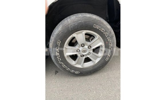 Buy Import Toyota Sequoia White Car in Import - Dubai in Agalega Islands Buy Import Toyota Sequoia White Car in Import - Dubai in Agalega Islands