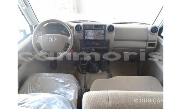Buy Import Toyota Land Cruiser White Car in Import - Dubai in Agalega Islands Buy Import Toyota Land Cruiser White Car in Import - Dubai in Agalega Islands