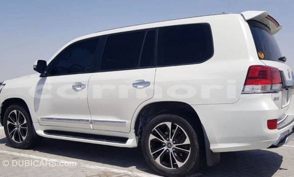 Acheter Import Voiture Toyota Land Cruiser Blanc à Import - Dubai, Îles Agalega Acheter Import Voiture Toyota Land Cruiser Blanc à Import - Dubai, Îles Agalega