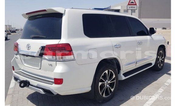 Acheter Import Voiture Toyota Land Cruiser Blanc à Import - Dubai, Îles Agalega Acheter Import Voiture Toyota Land Cruiser Blanc à Import - Dubai, Îles Agalega