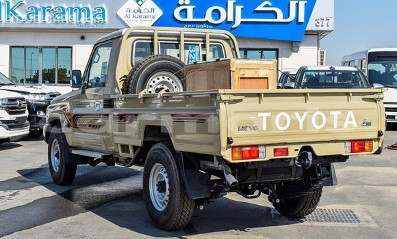 Acheter Import Voiture Toyota Land Cruiser Beige à Import - Dubai, Îles Agalega Acheter Import Voiture Toyota Land Cruiser Beige à Import - Dubai, Îles Agalega