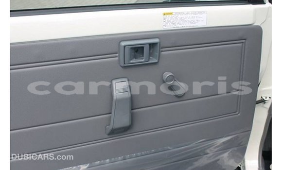 Buy Import Toyota Land Cruiser White Car in Import - Dubai in Agalega Islands Buy Import Toyota Land Cruiser White Car in Import - Dubai in Agalega Islands