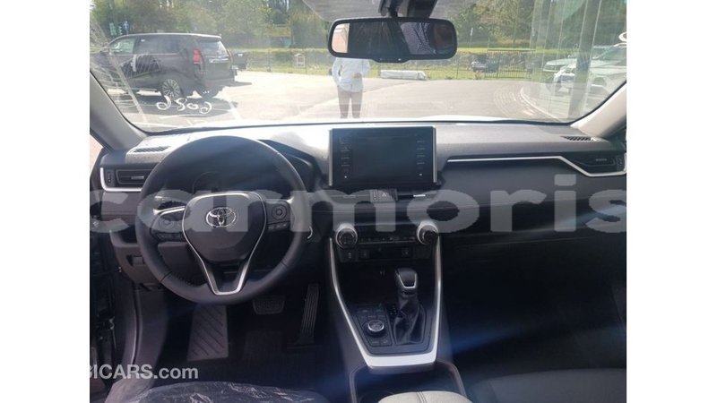 Big with watermark toyota hiace agalega islands import dubai 4079