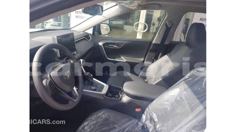 Big with watermark toyota hiace agalega islands import dubai 4079