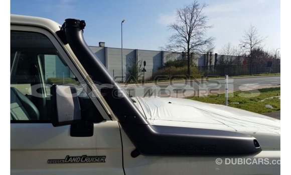 Buy Import Toyota Land Cruiser White Car in Import - Dubai in Agalega Islands Buy Import Toyota Land Cruiser White Car in Import - Dubai in Agalega Islands