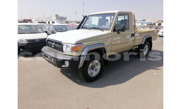Buy Import Toyota Land Cruiser Beige Car in Import - Dubai in Agalega Islands Buy Import Toyota Land Cruiser Beige Car in Import - Dubai in Agalega Islands