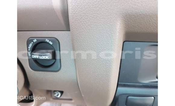 Buy Import Toyota Land Cruiser Beige Car in Import - Dubai in Agalega Islands Buy Import Toyota Land Cruiser Beige Car in Import - Dubai in Agalega Islands